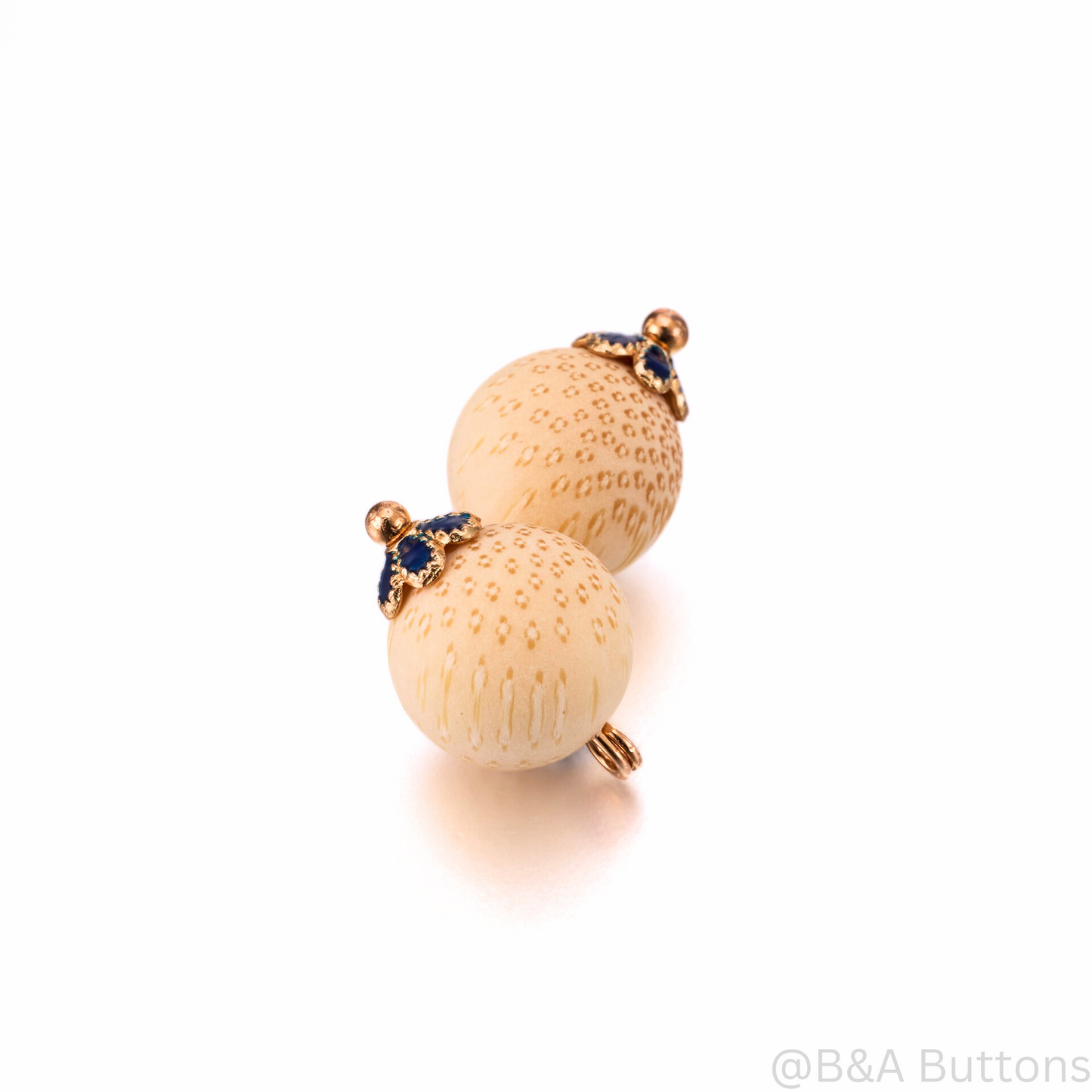Royal Wood Gem Button